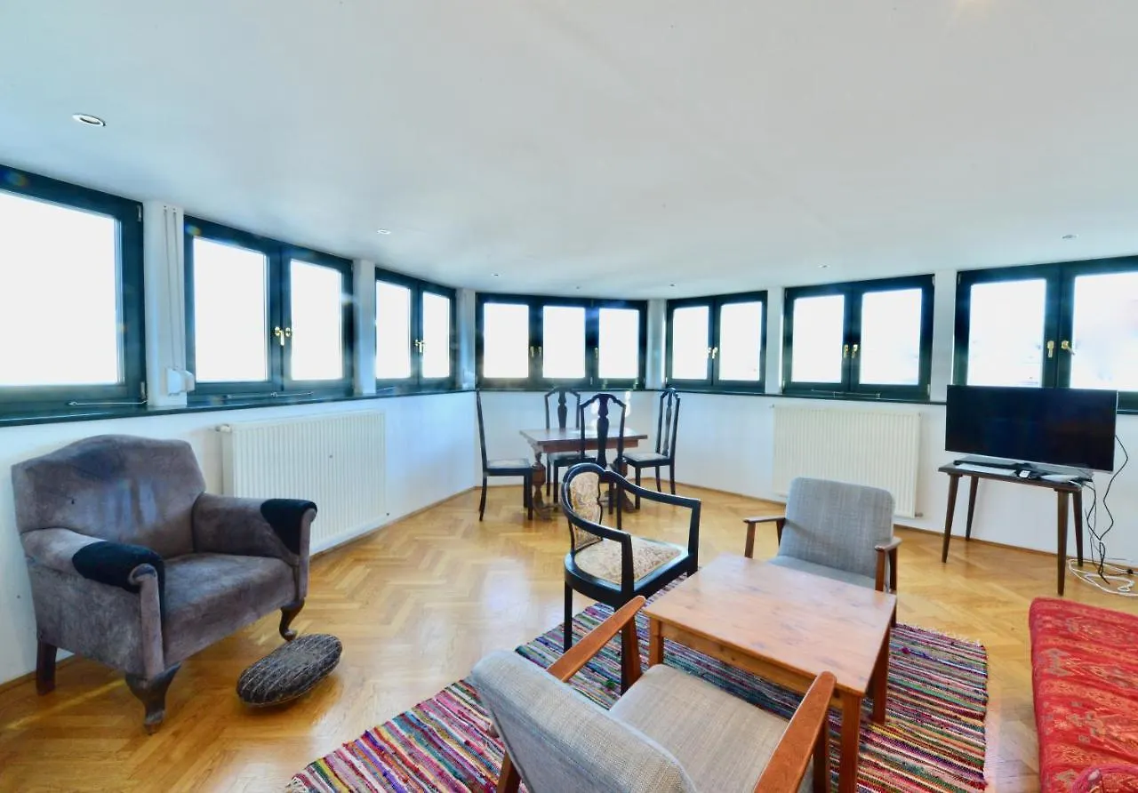 Apartment Spacious Flat With Panoramic View Vienna